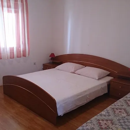 Valentino * Supetarska Draga